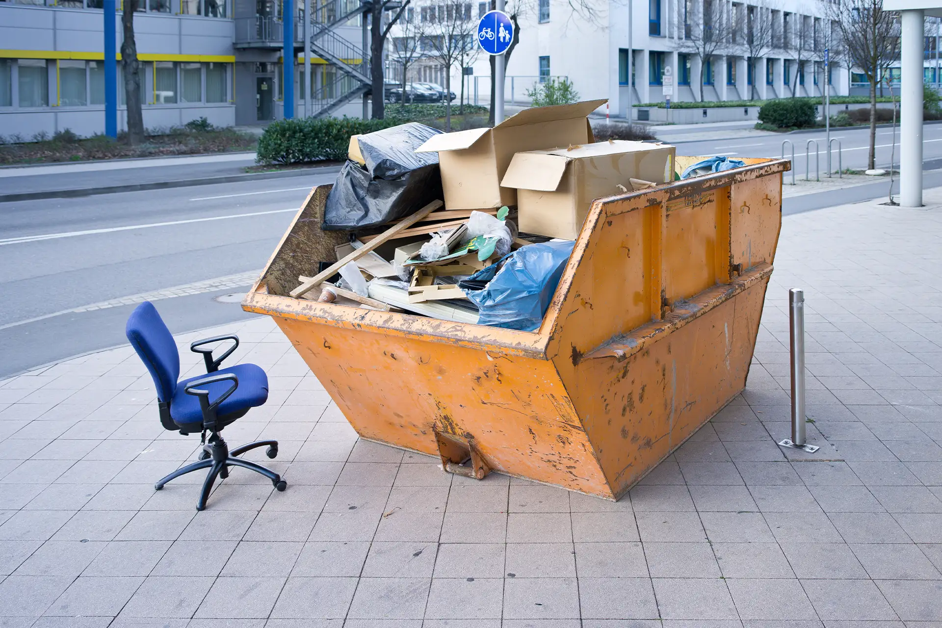 Entrümpelung eines Bürogebäudes